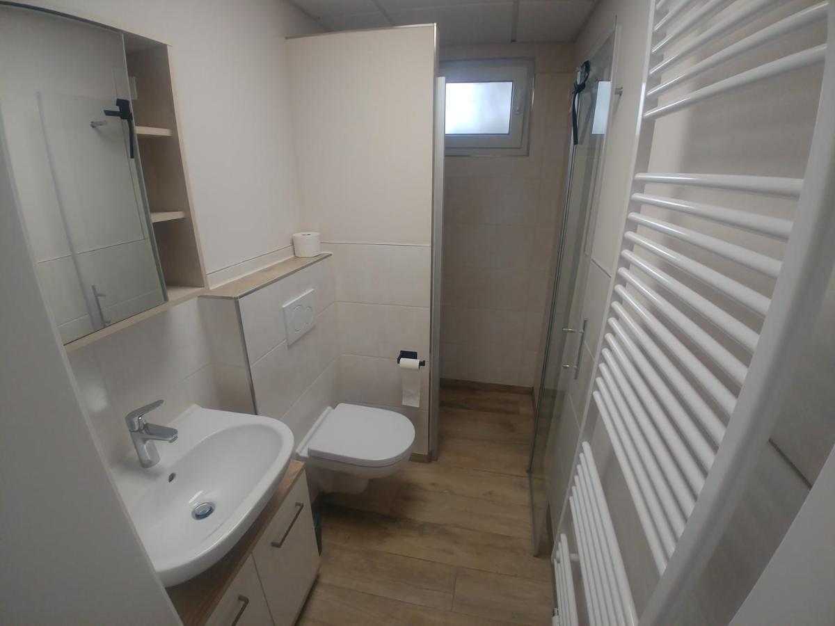 Monteur- Und Ferienwohnung Gemmer 52Qm Herold Exteriör bild